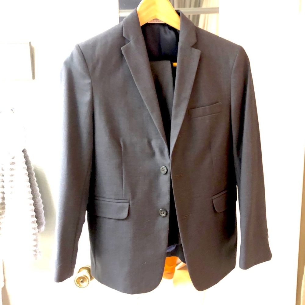 Boys Izod charcoal gray 2-piece suit